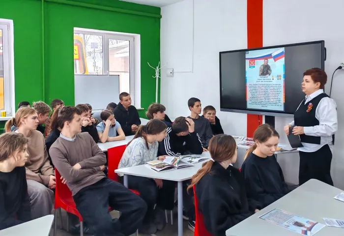 7VxYqdS4eZk0MuE_fjcLsyr-cOU